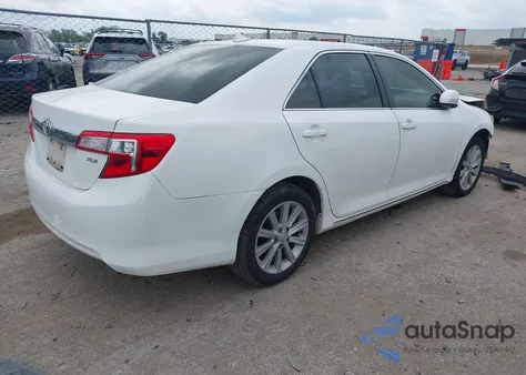 2012 Toyota Camry Xle V6 z USA, uszkodzony, nr VIN 4T1BK1FK8CU523132